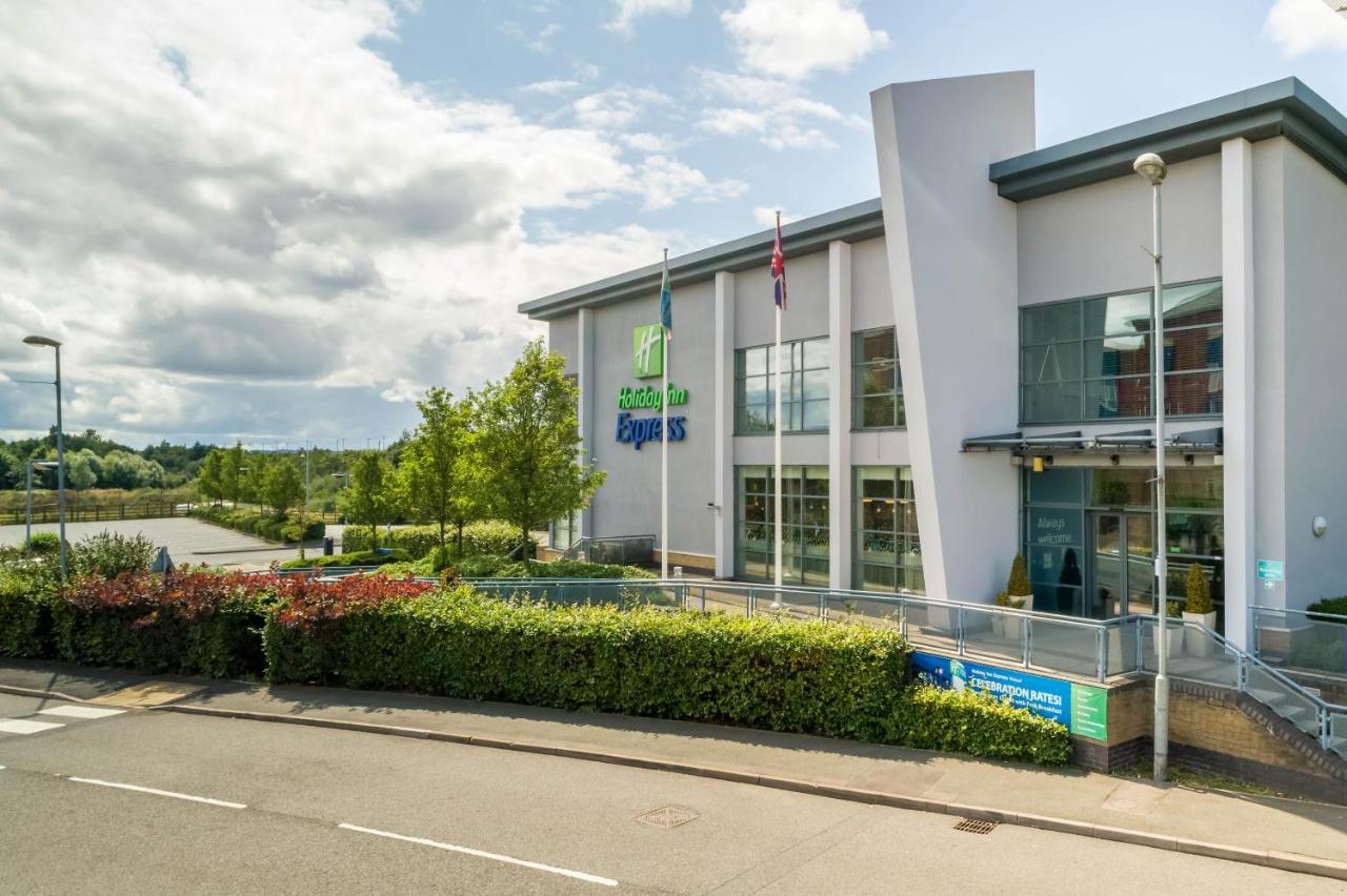 Holiday Inn Express Walsall M6, J10 By Ihg Exterior foto