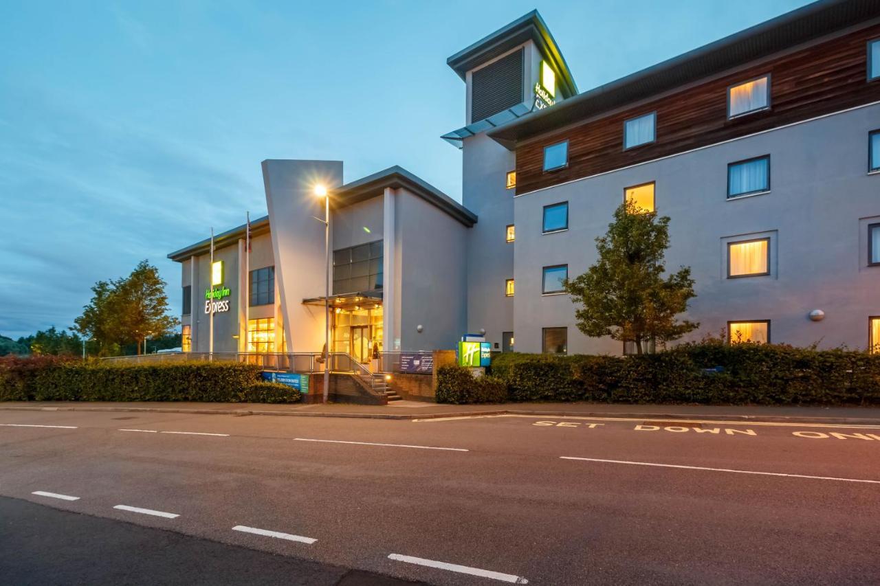 Holiday Inn Express Walsall M6, J10 By Ihg Exterior foto